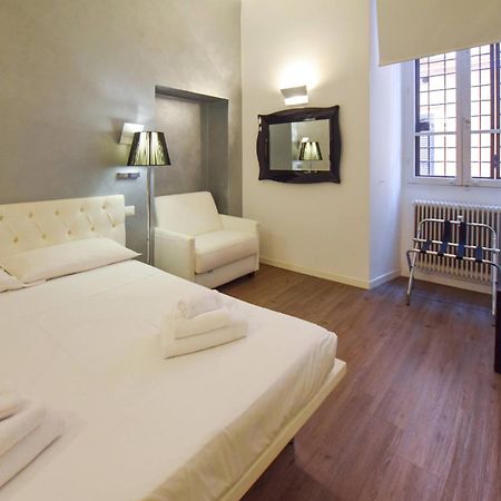 Navona Secret Stay Guest House โรม ภายนอก รูปภาพ